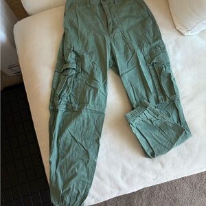 Abercrombie & Fitch Olive Green cargo jogger size xs